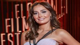 رقص حلا شيحا مع تامر حسني على المسرح