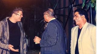 محمد محمود عبد العزيز يحيي ذكرى ميلاد أحمد زكي بصورة مع والدة