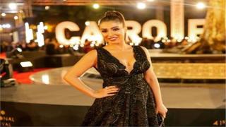 بطريقة كوميدية.. روجينا تستعين بـ«توم كروز» في مهرجان القاهرة السينمائي